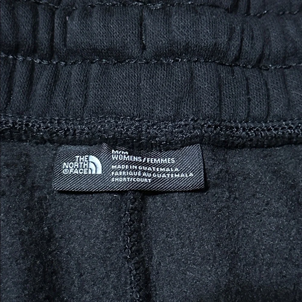 The North Face Women's Black Athletic/Lounge Shorts, Medium